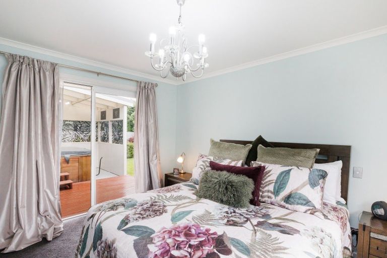 Photo of property in 3 Tennyson Avenue, Kelvin Grove, Palmerston North, 4414