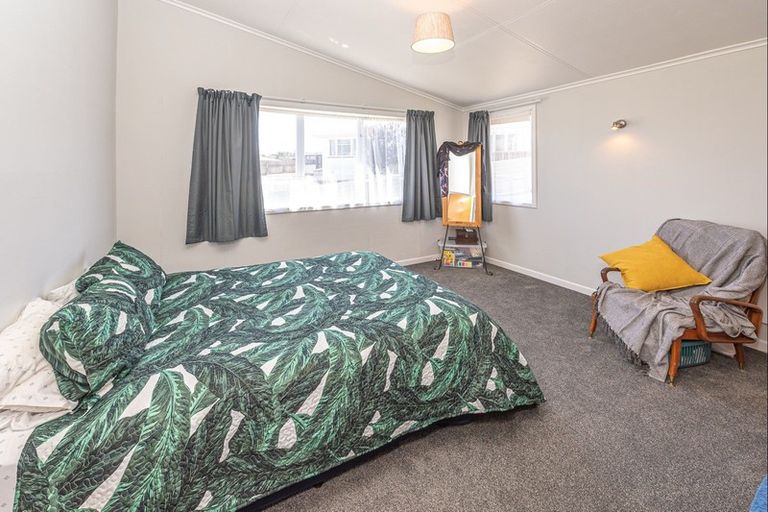 Photo of property in 18 Murch Place, Tawhero, Whanganui, 4500