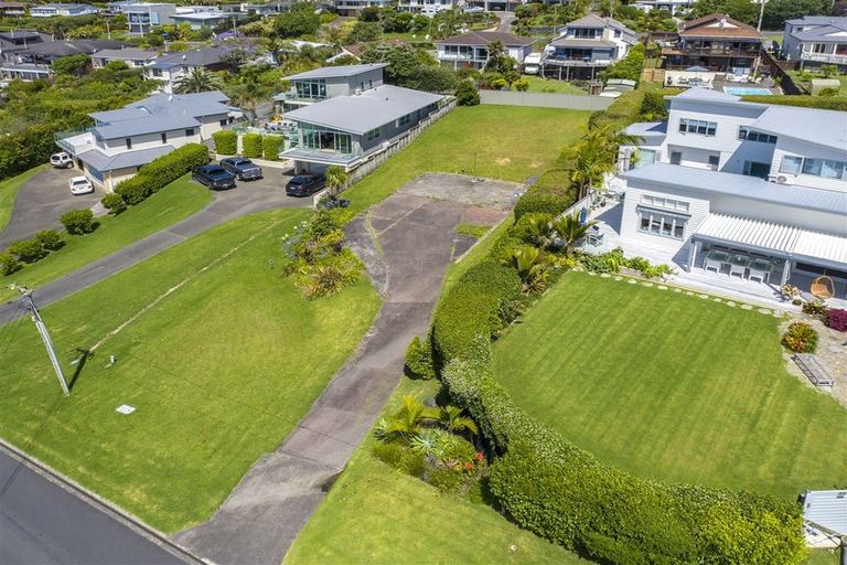 Photo of property in 51 Tindalls Bay Road, Tindalls Beach, Whangaparaoa, 0930