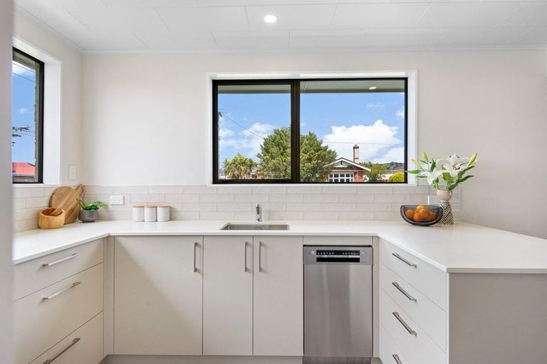 Photo of property in 10 Bellona Street, Saint Kilda, Dunedin, 9012