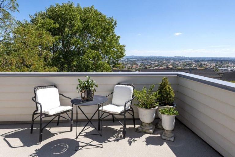 Photo of property in 270 Point View Drive, Dannemora, Auckland, 2016