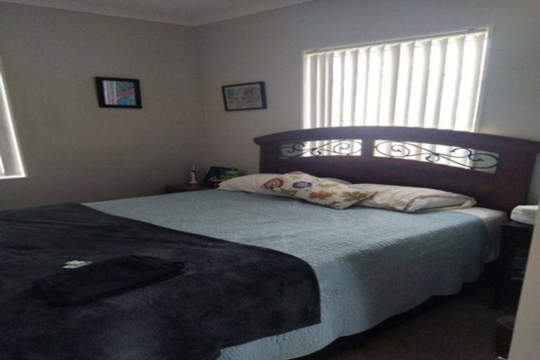 Photo of property in 28 Saddleback Crescent, Papakura, 2110