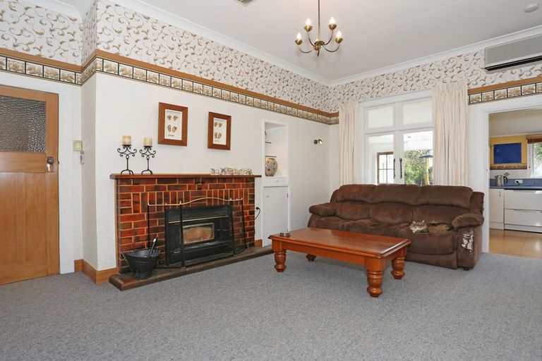 Photo of property in 427 Featherston Street, Palmerston North, 4414