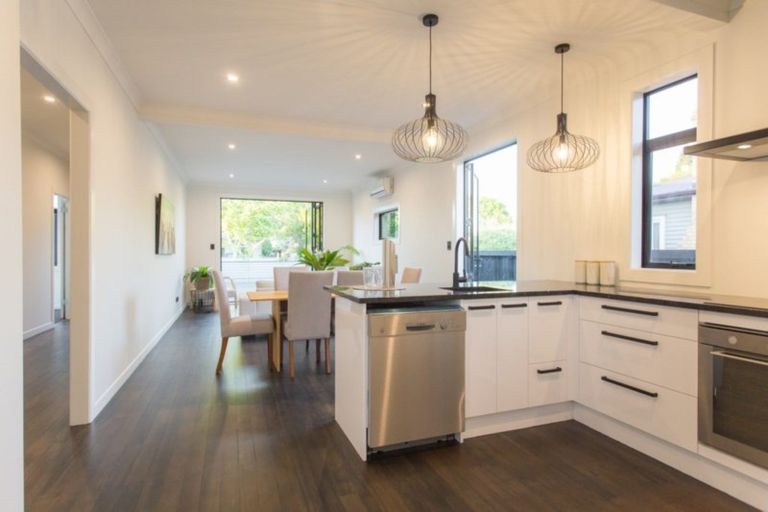 Photo of property in 16 Gillies Avenue, Claudelands, Hamilton, 3214