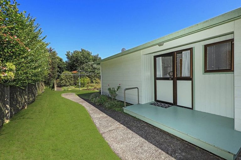 Photo of property in 22 Durham Drive, Havelock North, 4130