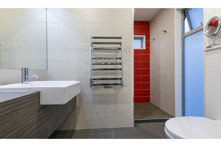 Photo of property in 11 Kelmore Place, Schnapper Rock, Auckland, 0632