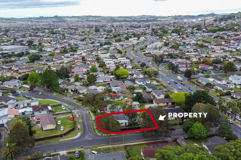 Photo of property in 3 Sandrine Avenue, Clover Park, Auckland, 2019