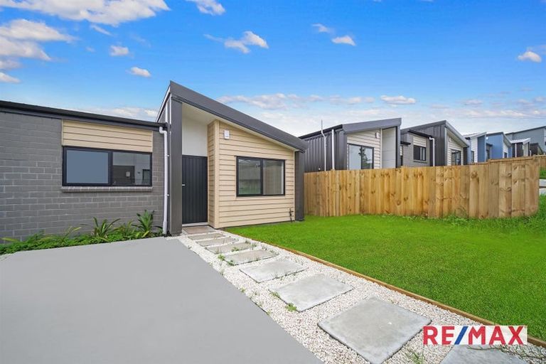 Photo of property in 28b Poruru Close, Papakura, 2110