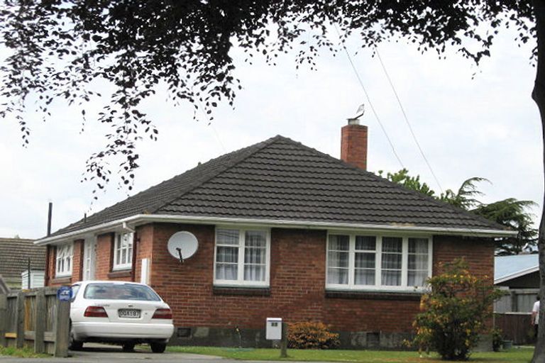 Photo of property in 22 Hollyford Avenue, Bryndwr, Christchurch, 8053