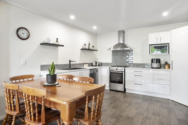 Photo of property in 130 Kenrigg Road, Kinloch, Taupo, 3377