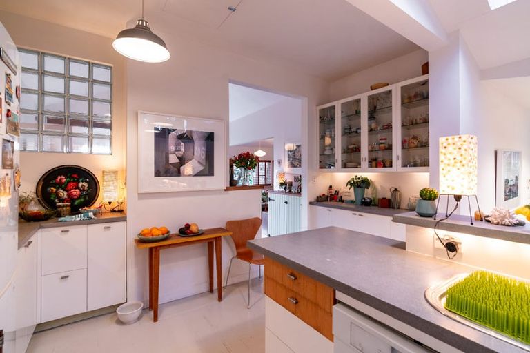 Photo of property in 121 Wellington Road, Paekakariki, 5034