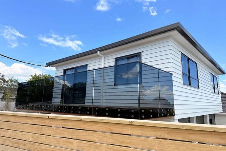 Photo of property in 128 Birkdale Road, Birkdale, Auckland, 0626