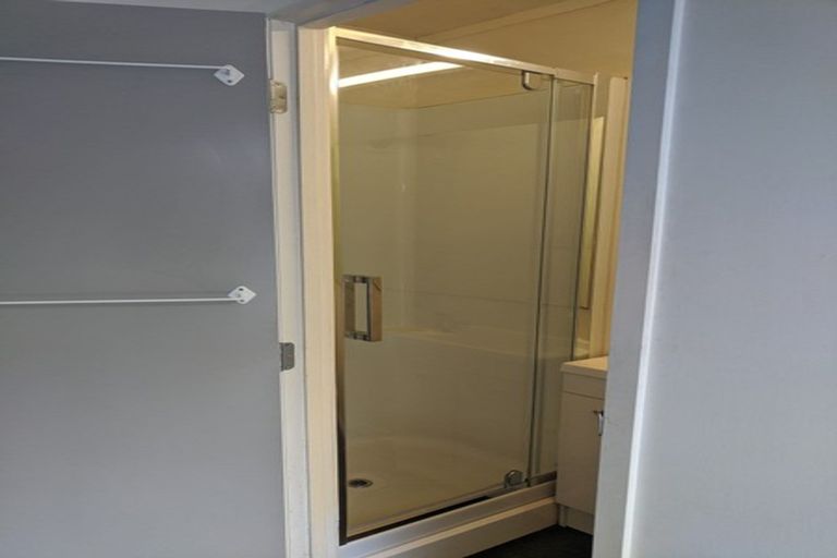 Photo of property in 2/12 Gossamer Drive, Pakuranga Heights, Auckland, 2010