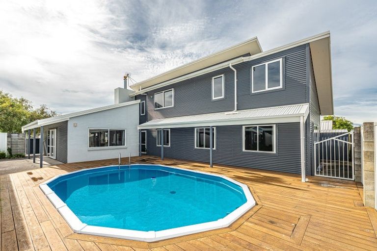 Photo of property in 8 Akepiro Place, Tawhero, Whanganui, 4501