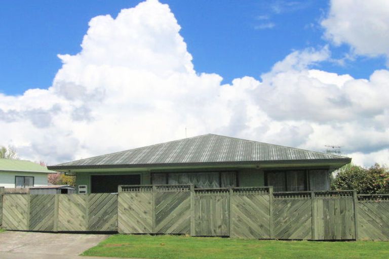 Photo of property in 29 Dickens Street, Owhata, Rotorua, 3010