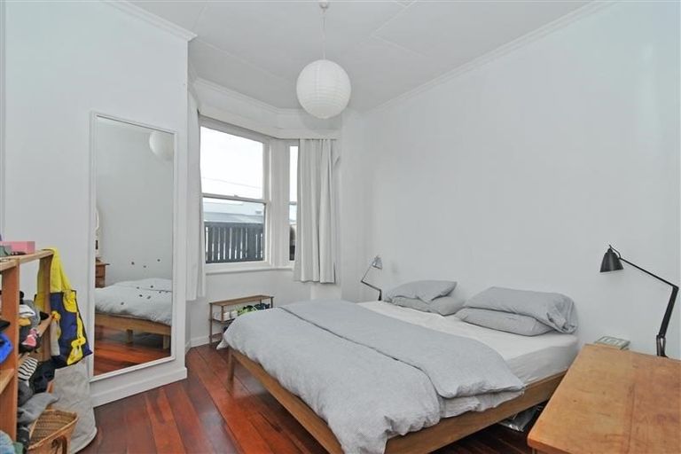 Photo of property in 88 Onepu Road, Lyall Bay, Wellington, 6022