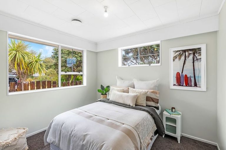 Photo of property in 198 Tutere Street, Waikanae Beach, Waikanae, 5036