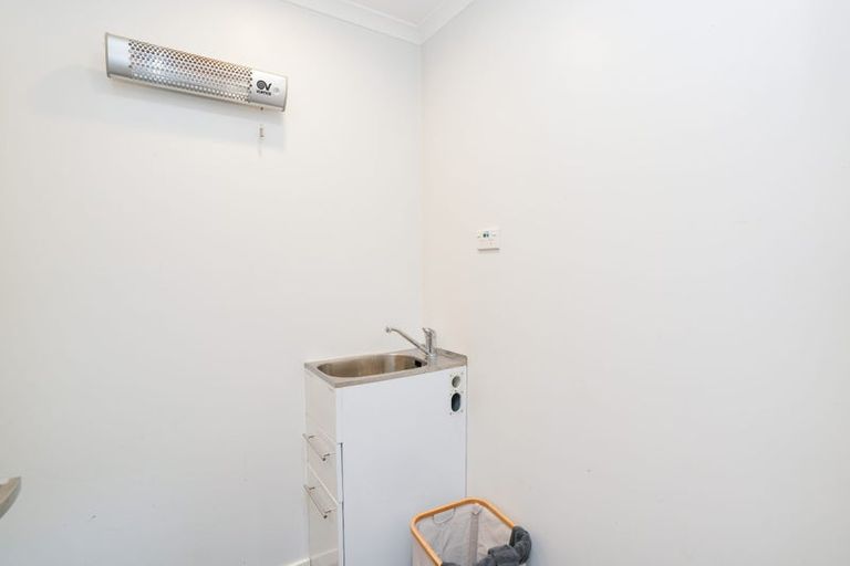 Photo of property in 20 Robert Street, Otatara, Invercargill, 9879