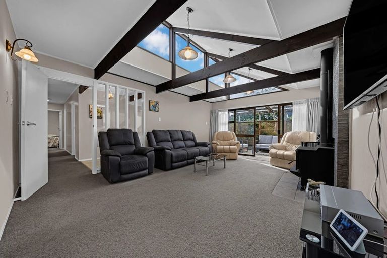 Photo of property in 49 Kurnell Drive, Botany Downs, Auckland, 2010