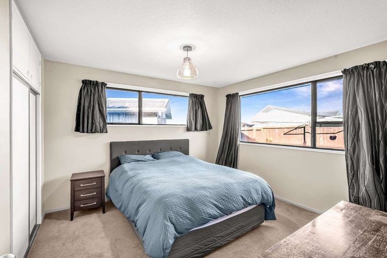 Photo of property in 23 Freebairn Street, Redwood, Christchurch, 8051