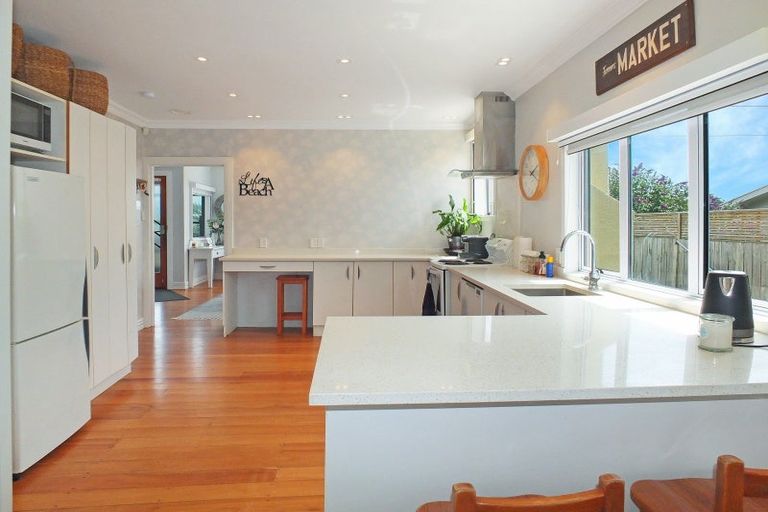 Photo of property in 35 Nash Parade, Foxton Beach, Foxton, 4815