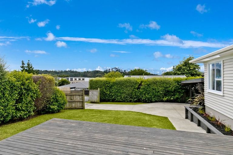 Photo of property in 114a Pooks Road, Ranui, Auckland, 0612