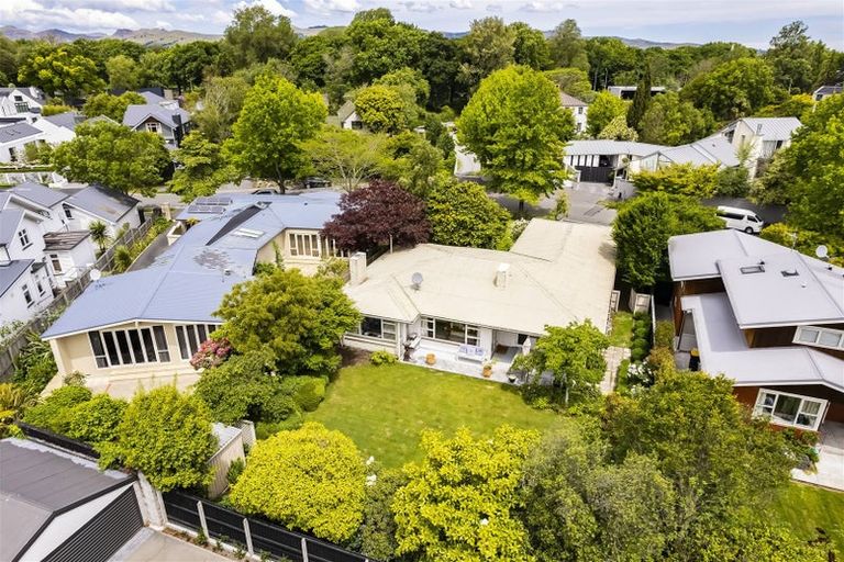 Photo of property in 17 Desmond Street, Merivale, Christchurch, 8014