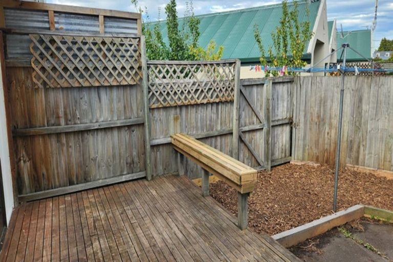 Photo of property in 2/19 Swanns Road, Richmond, Christchurch, 8013