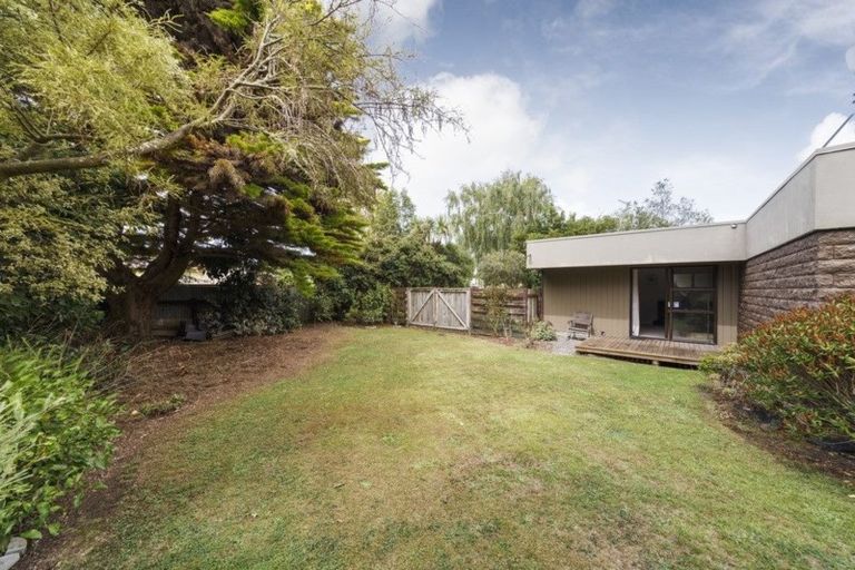 Photo of property in 32 Humphries Place, Awapuni, Palmerston North, 4412