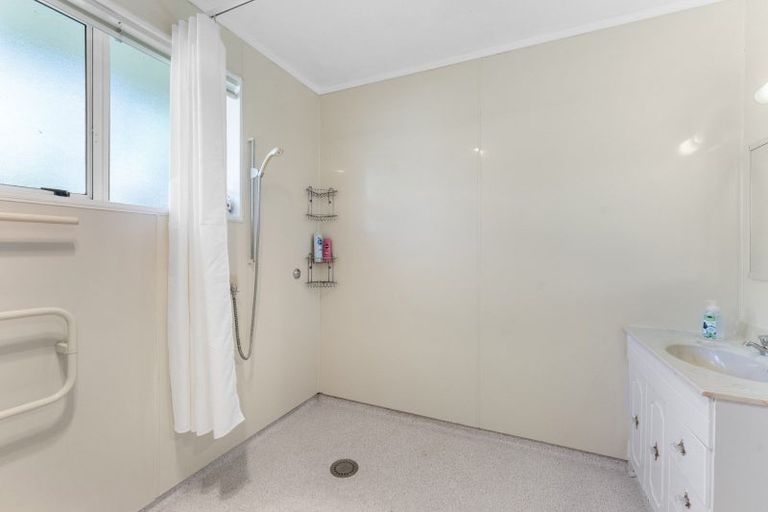 Photo of property in 31 Raukawa Street, Otaki, 5512