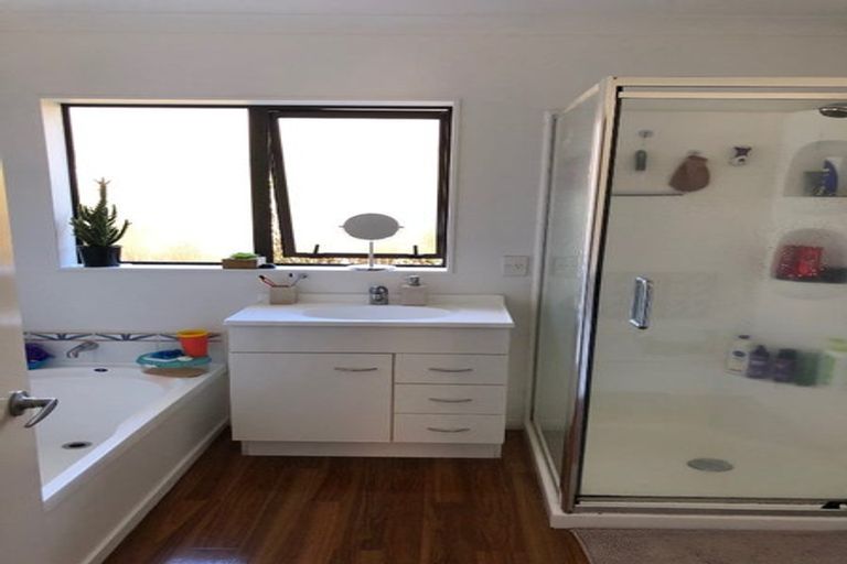 Photo of property in 7a Balmerino Grove, Waikanae, 5036