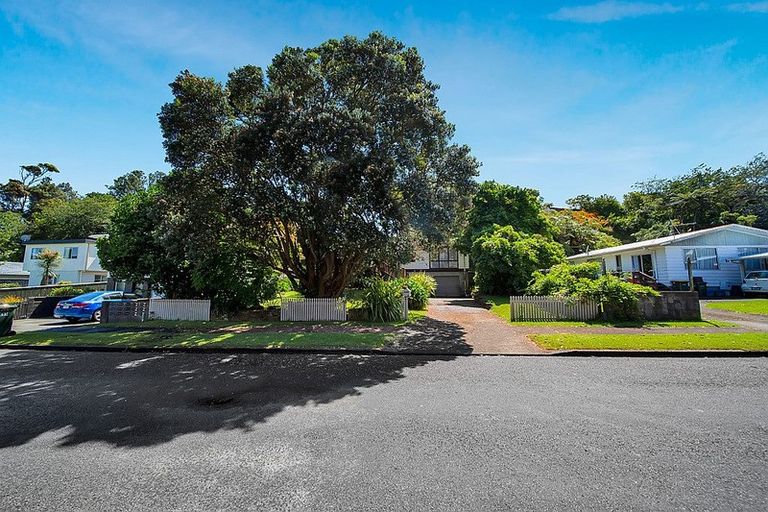 Photo of property in 23 Ambury Place, Merrilands, New Plymouth, 4312