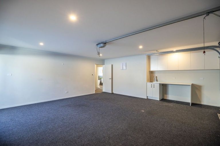 Photo of property in 1 Howe Place, Upper Vogeltown, New Plymouth, 4310