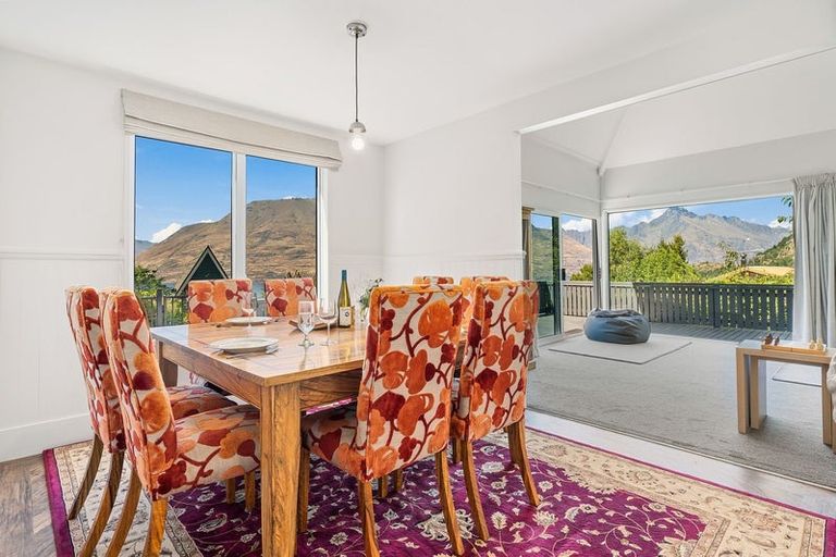 Photo of property in 8 Arawata Terrace, Fernhill, Queenstown, 9300