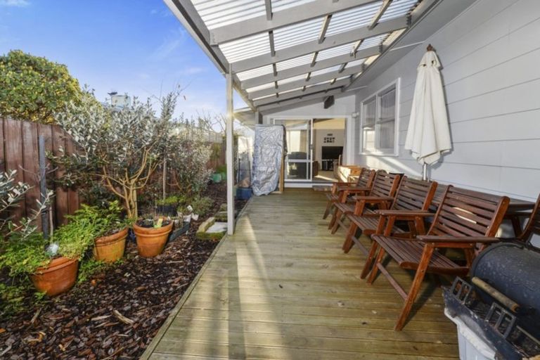 Photo of property in 22 Totaravale Street, Pukehangi, Rotorua, 3015