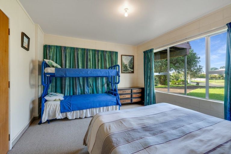 Photo of property in 137 Patuwai Drive, Whangamata, 3620