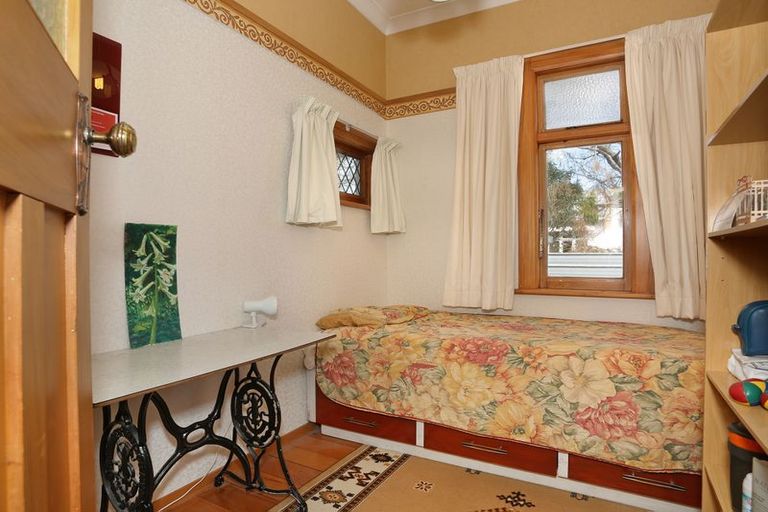 Photo of property in 427 Featherston Street, Palmerston North, 4414