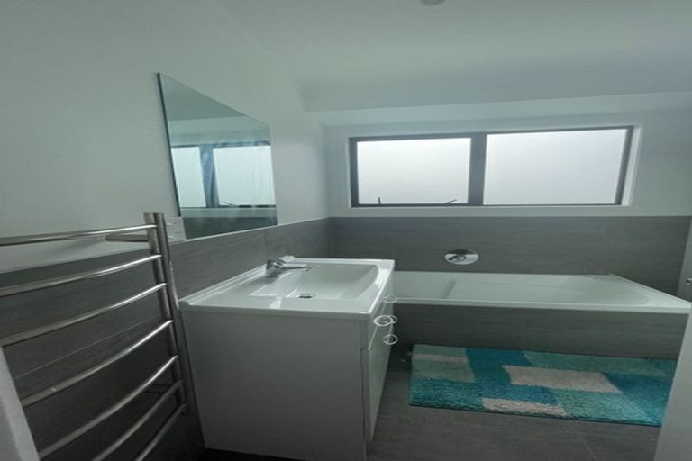 Photo of property in 4 Ririno Place, Manurewa, Auckland, 2102