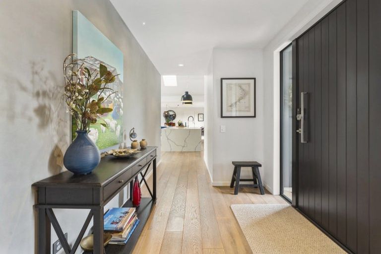 Photo of property in 32 Lacebark Drive, Kinloch, Taupo, 3377