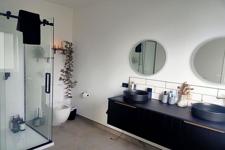 Photo of property in 18 Rimu Road, Raumati Beach, Paraparaumu, 5032