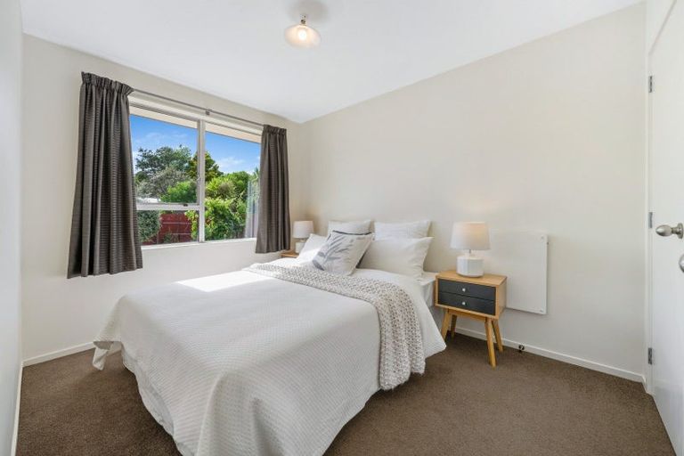 Photo of property in 22 Sandown Crescent, Aranui, Christchurch, 8061