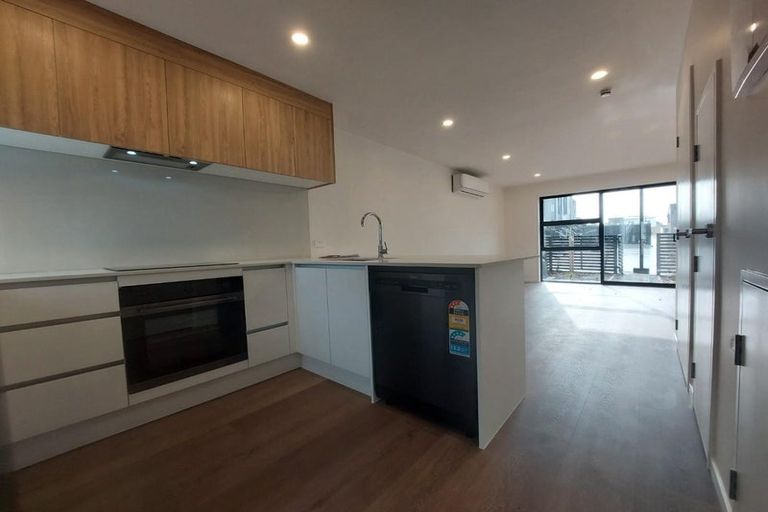 Photo of property in 6/60 Selo Street, Glen Eden, Auckland, 0602