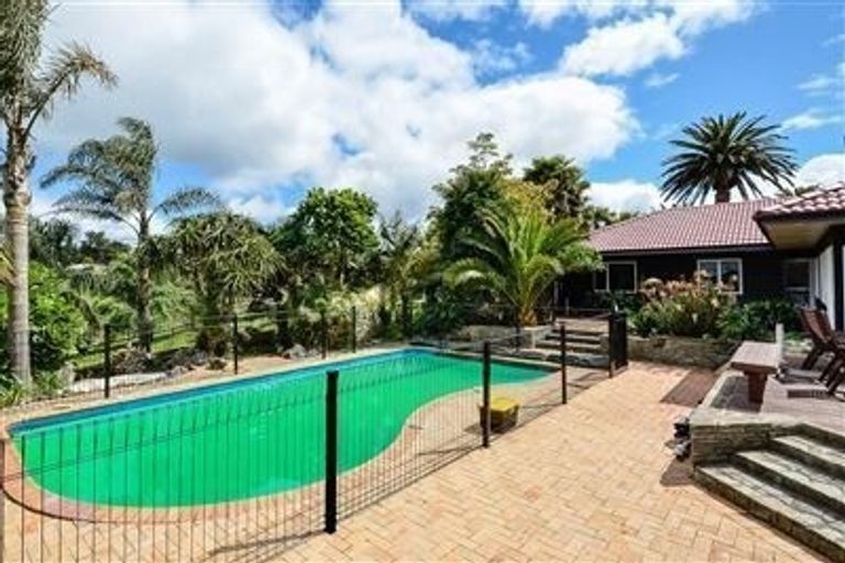 Photo of property in 144 Nixon Road, Taupaki, Henderson, 0782