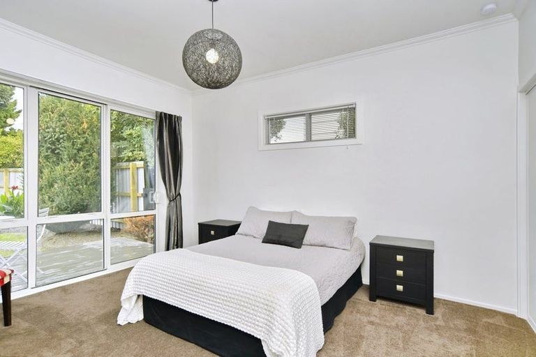Photo of property in 15 Hargest Crescent, Sydenham, Christchurch, 8023