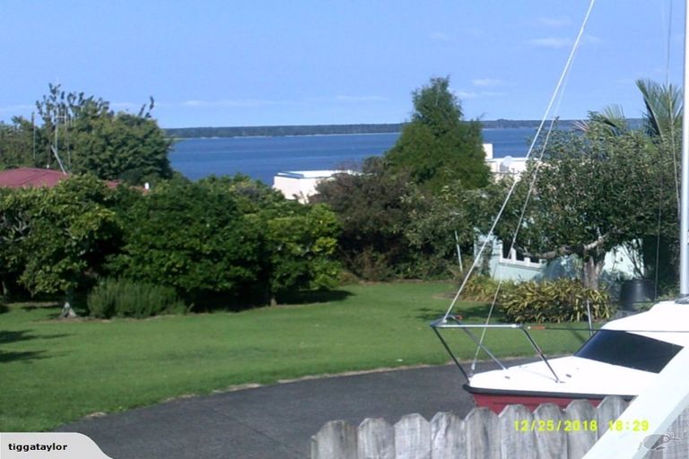 Photo of property in 4 Giles Way, Tanners Point, Katikati, 3177