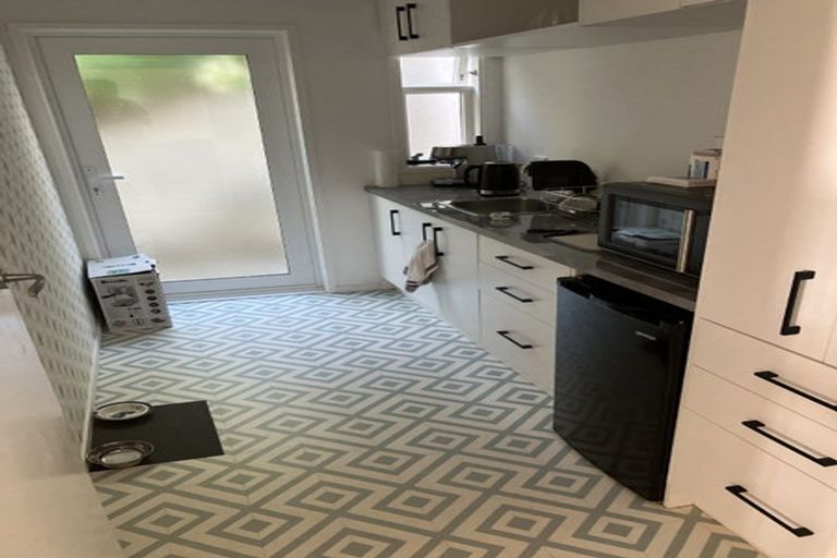 Photo of property in 186 Paremata Road, Paremata, Porirua, 5024