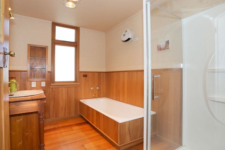 Photo of property in 427 Featherston Street, Palmerston North, 4414