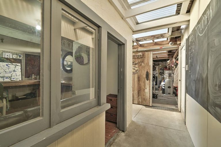 Photo of property in 912 Ellison Road, Parkvale, Hastings, 4122