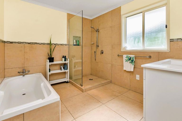 Photo of property in 251 Griffin Road, Maungaturoto, 0583