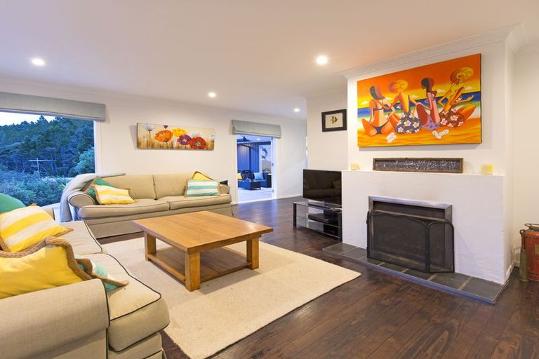 Photo of property in 6 Lancelot Road, Orewa, 0931